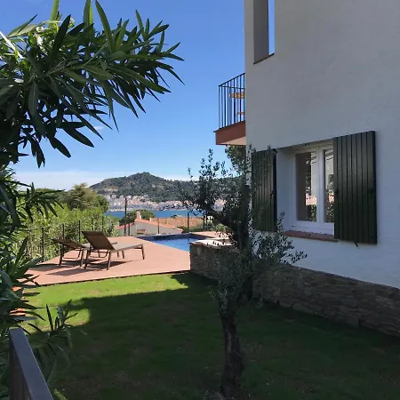 Ideal House For Families With Pool