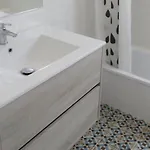 Ideal House For Families With Pool
