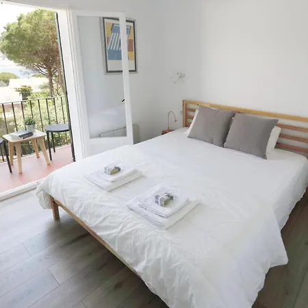 Дом отдыха Ideal House For Families With Pool El Port De La Selva
