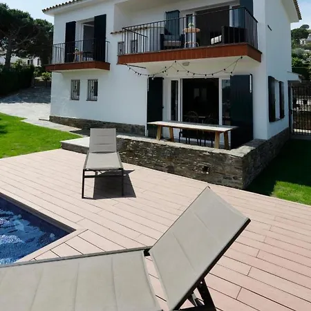 Дом отдыха Ideal House For Families With Pool *